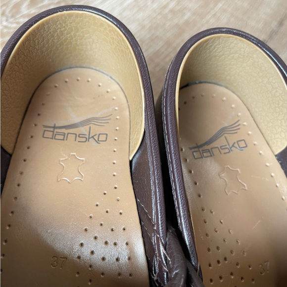 Dansko Professional Cabrio Women's Leather Clogs size 37 color saddle full grain - Picture 8 of 8